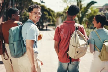 Incontinence in College: How to Thrive on Campus With Confidence