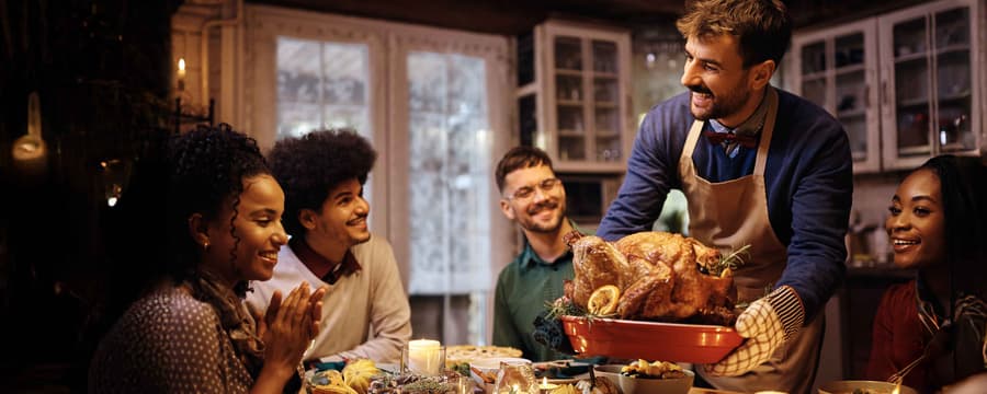 family being thankful during the holiday