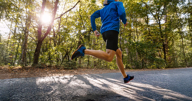 “Incontinence Doesn’t Define Me”: The Marathon Runner and Navy Veteran Who Refuses to Let Incontinence Win