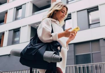 6 Ways to Change Your Diaper Worry-Free In the Gym Locker Room